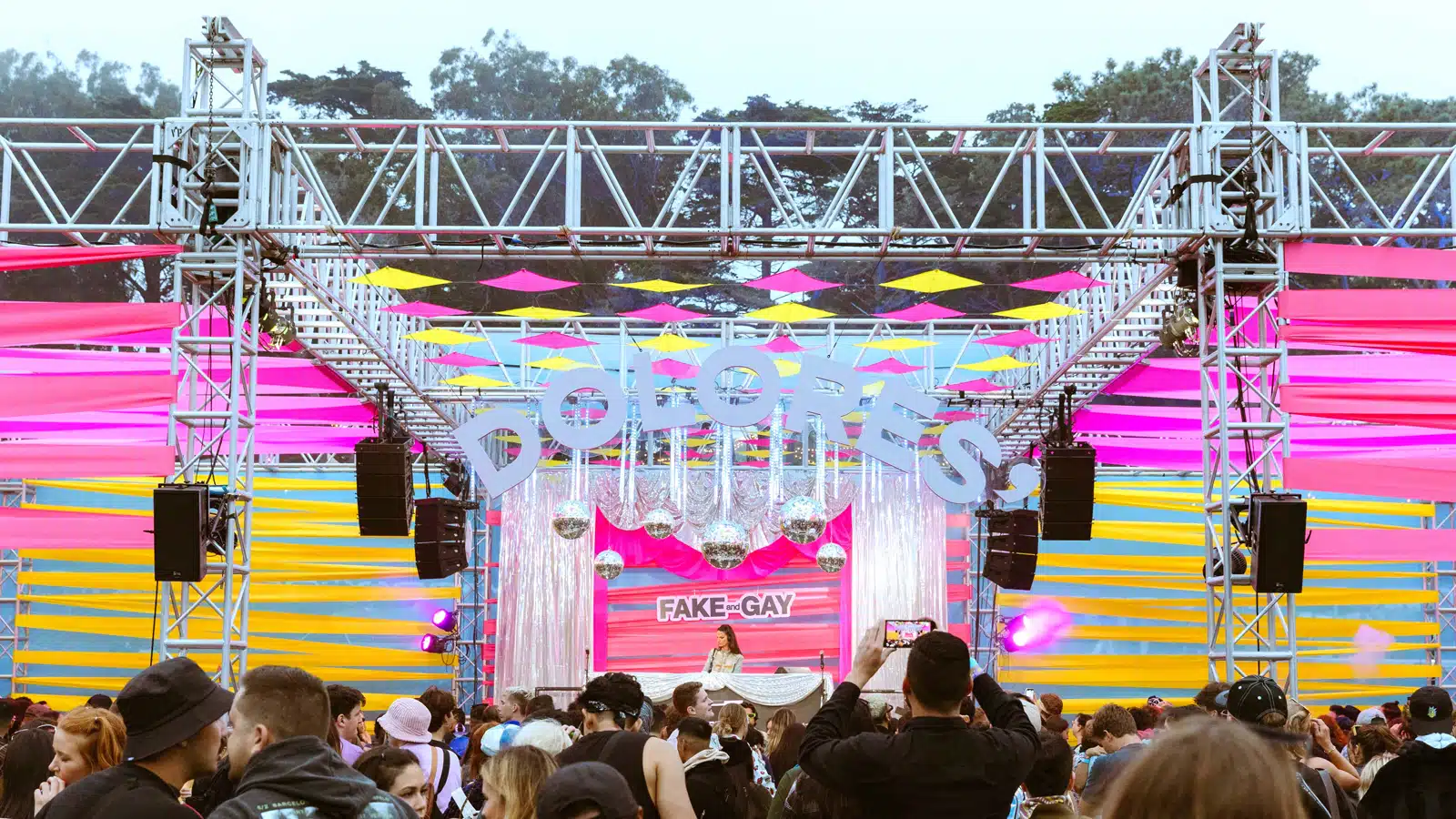 Dolores’ stage